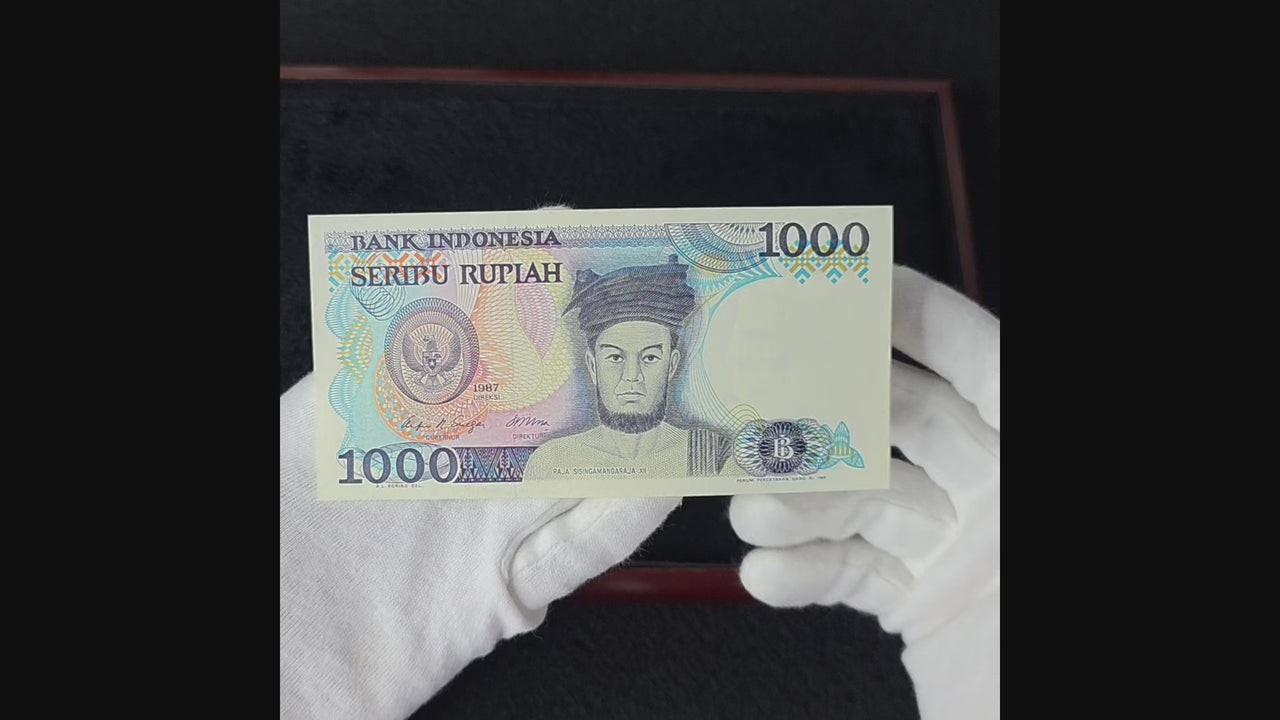 Old Money 1987 Sisingamangaraja UNC 1000 Rupiah Indonesia Banknote Colorful Ornate Design