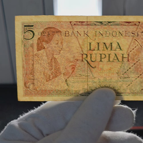 1958 Indonesia 5 Rupiah Batik Worker Vintage Banknote UNC Small Currency