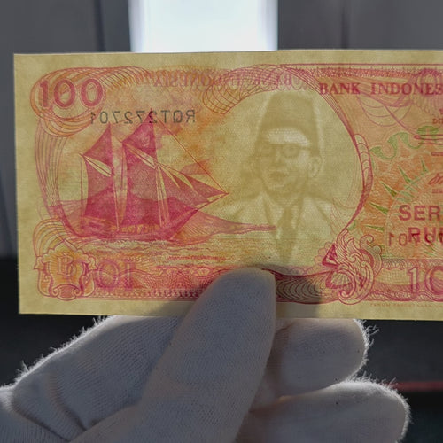 Old Money Pinisi Sailbot 1992 Indonesia Currency 100 Rupiah UNC